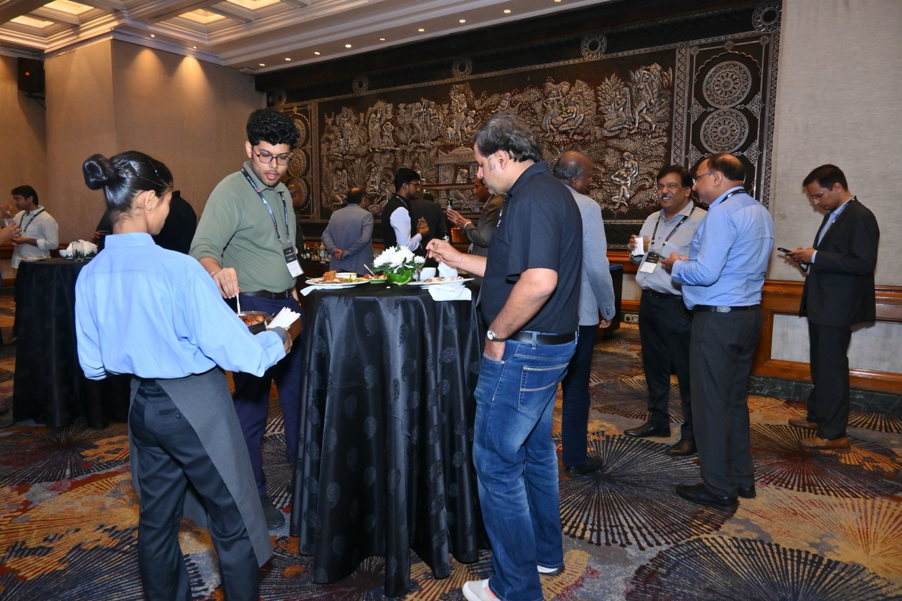 The room during the networking dinner.